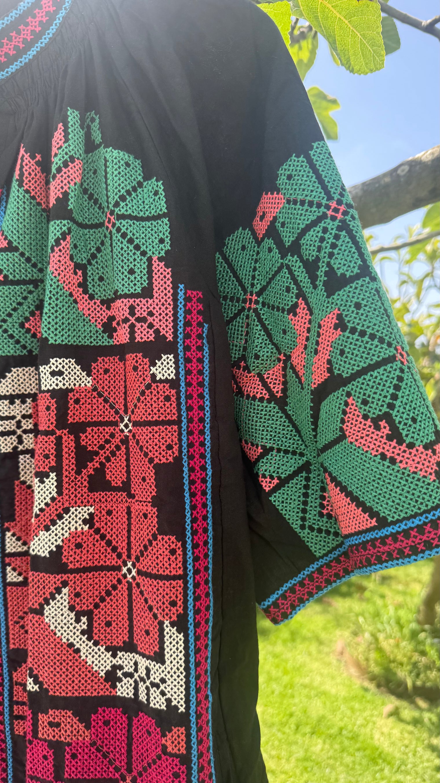 VESTIDO UDAIPUR BORDADO