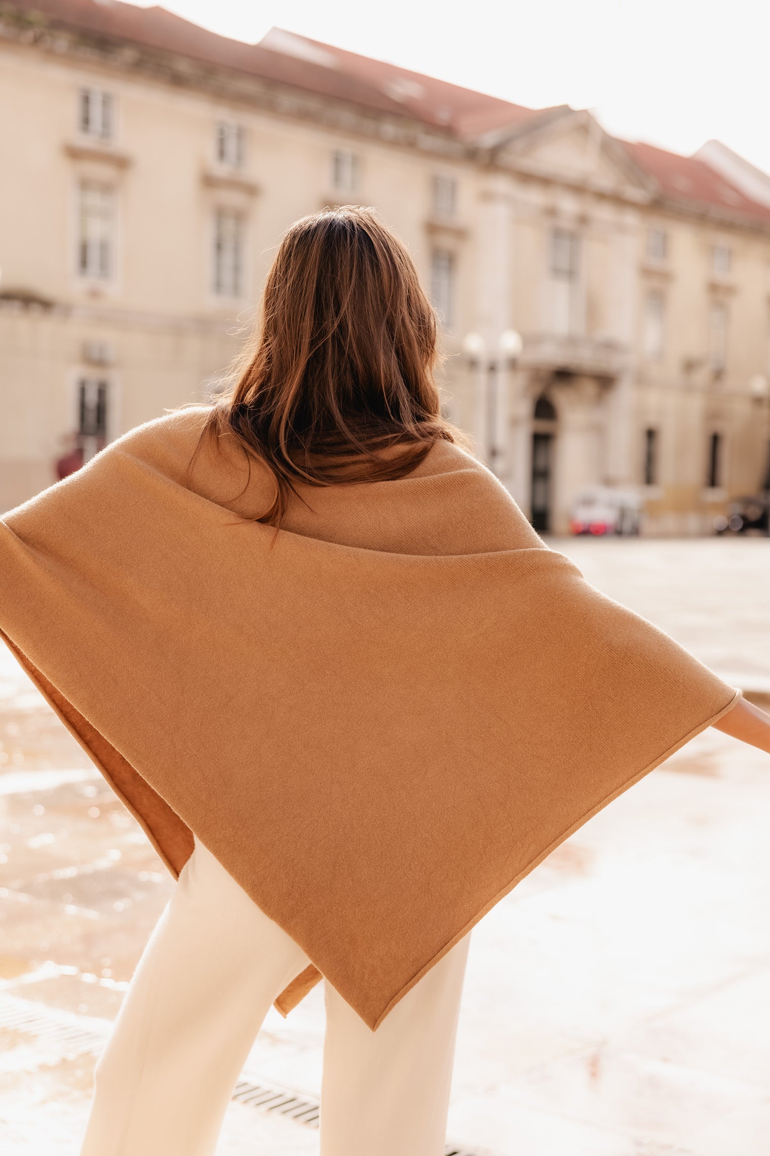 SUNNY PONCHO