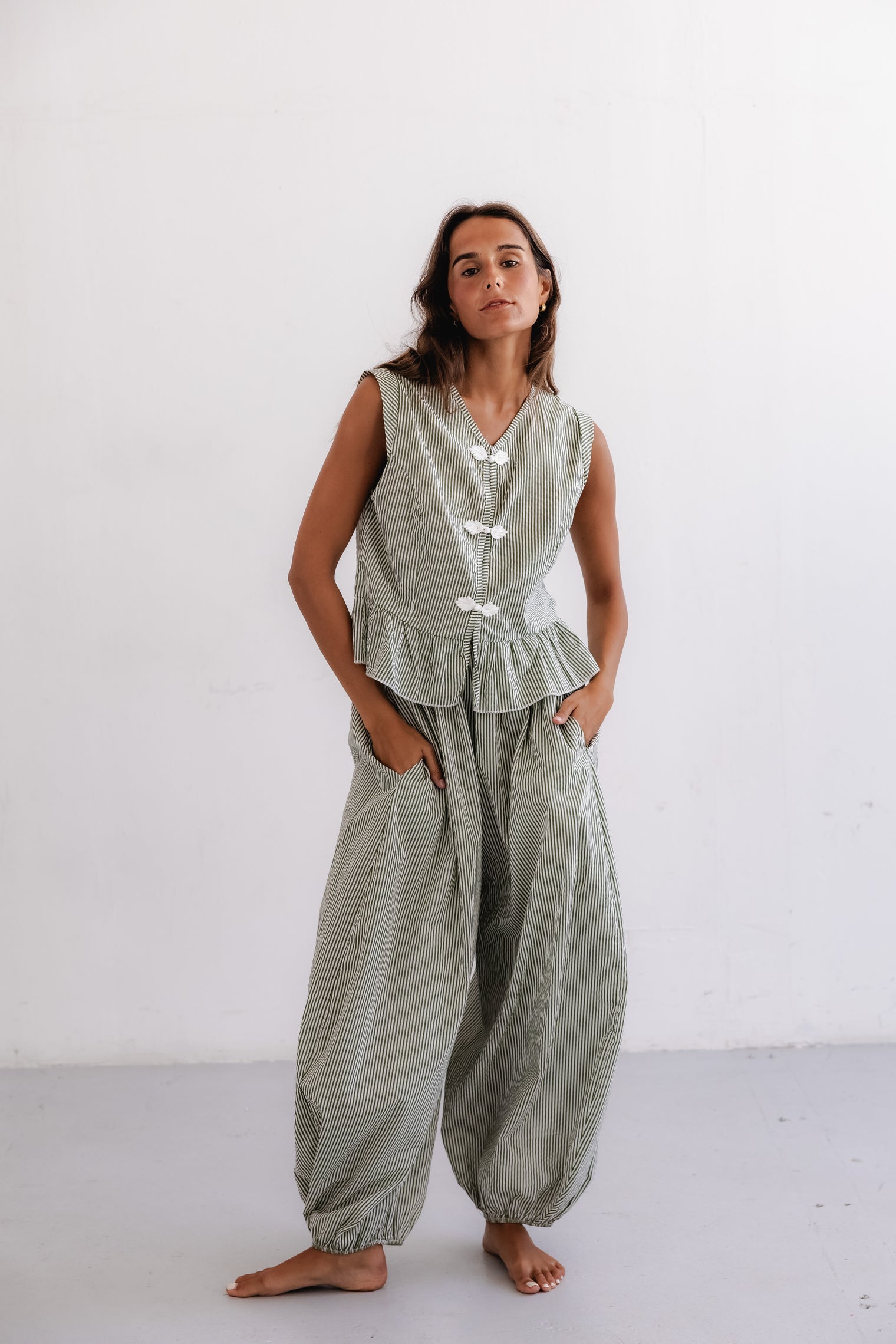 CONJUNTO ADRAGA