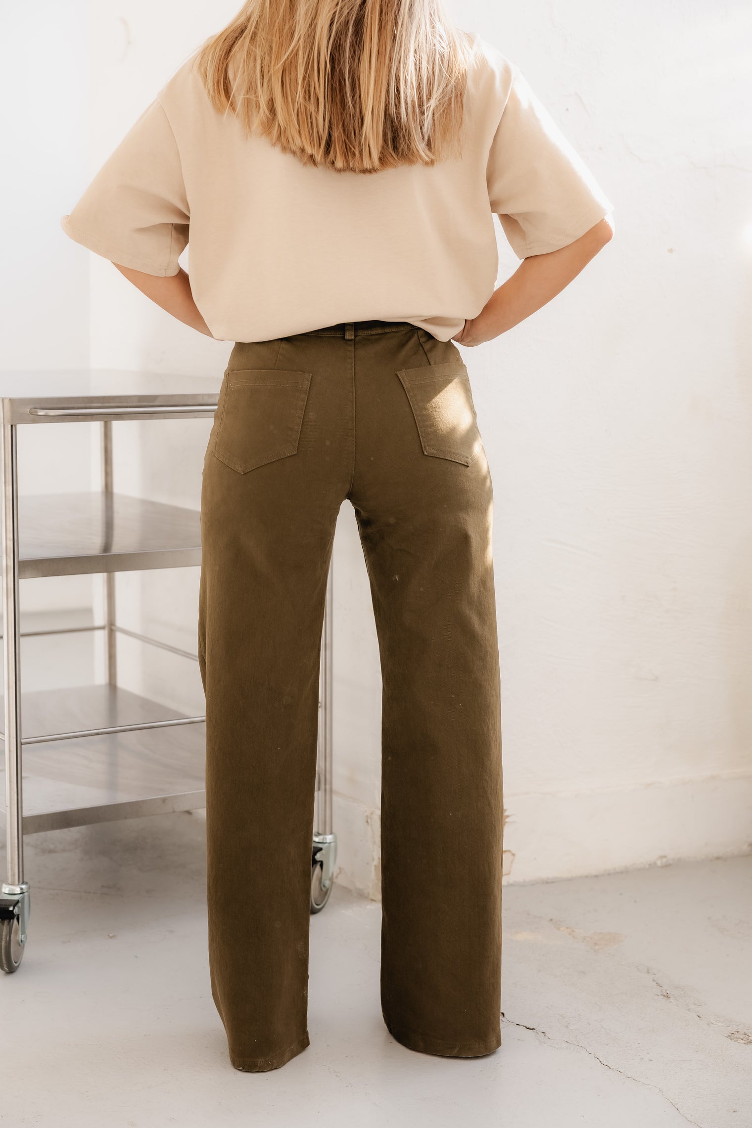 BRASS BUTTON KAKI PANTS