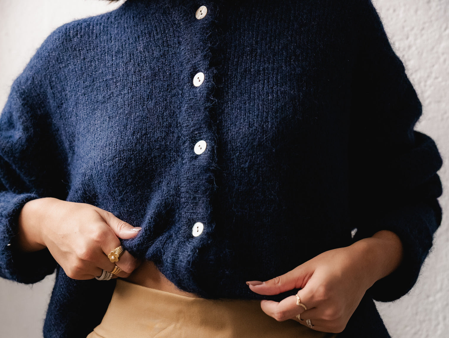 DARK BLUE CARDIGAN