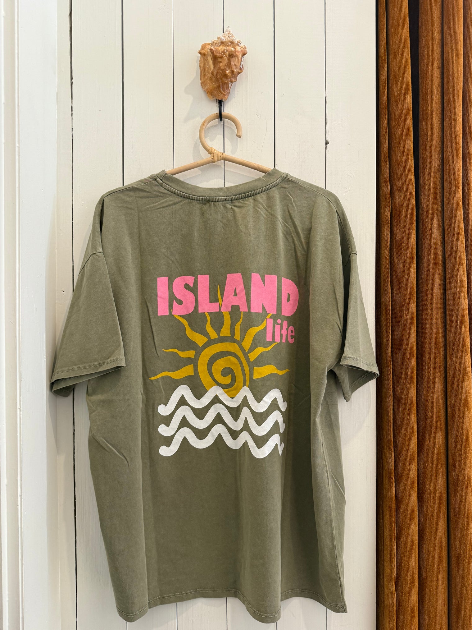 TEE ISLAND