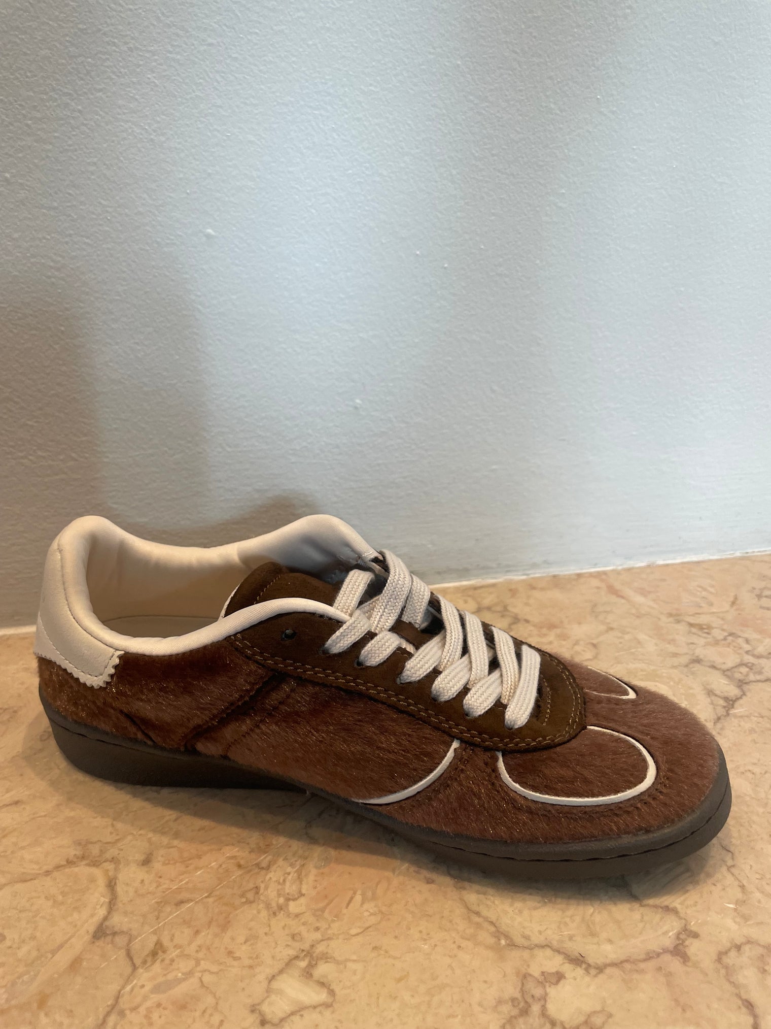 CHOCO SNEAKERS